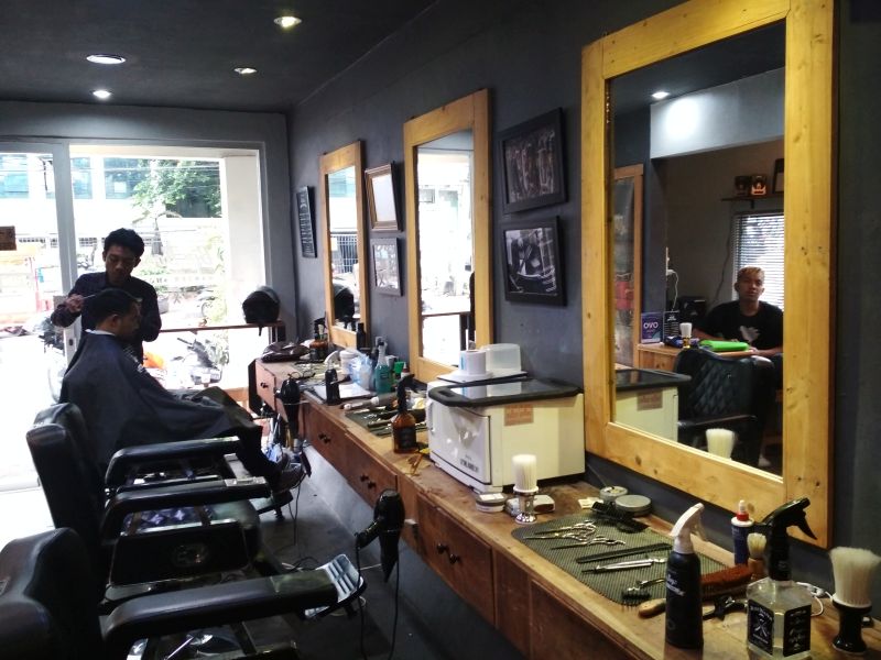 Gaya Rapi, Hati Tenang: MASA DEPAN BARBERSHOP Cilacap